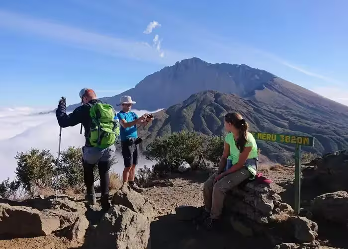 Mount Meru Day Hike - 800x533